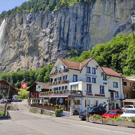 Hotel Restaurant Jungfrau 라우터브루넨 외부 사진